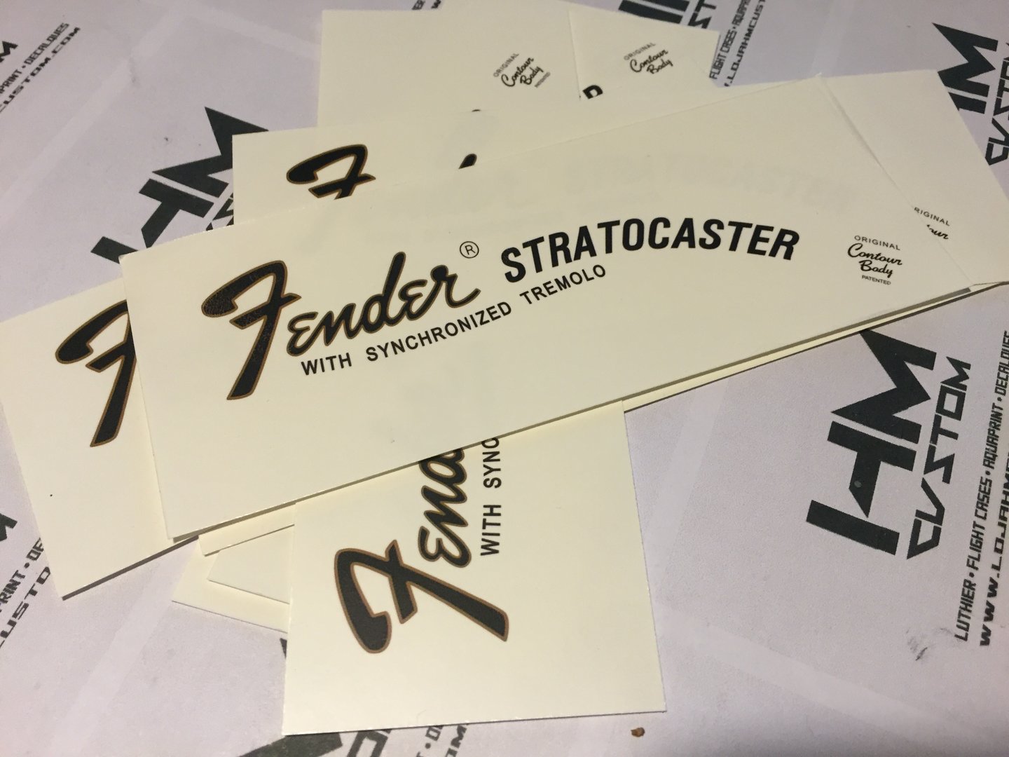 1969_Fender_Stratocaster_Waterslide_Logo-000_2.JPG